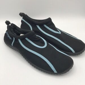 Oxide black water socks with blue trim, size 6